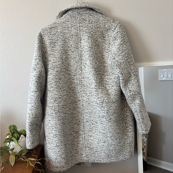 Abercrombie & Fitch | grey cropped double breasted dad coat - Picture 6 of 6